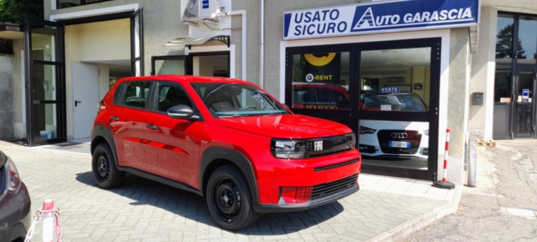 FIAT GRANDE PANDA - Disponibili versioni, offerte e preventivi personalizzati. Vettura nuova Autogarascia Vanzaghello Milano