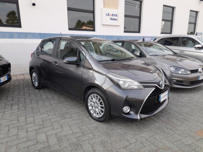 TOYOTA YARIS HYBRID ACTIVE - Usato pronta consegna - Autogarascia Vanzaghello  